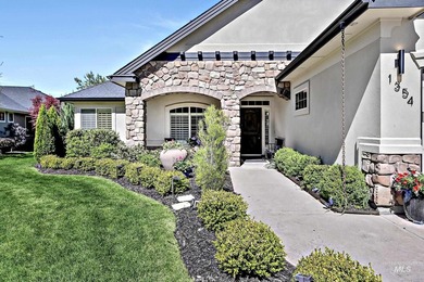 Stunning two-story home tucked away on Overlake Court in - photo 3