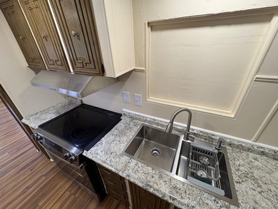 COMPLETLEY REMODELED INSIDE!!! Candlelight Manor offers a - photo 8