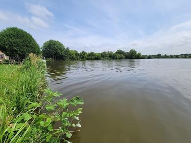 New Price! Waterfront Completely Furnished - Immaculate - photo 41