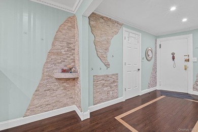 Welcome to this inviting and well-designed apartment in the - photo 3