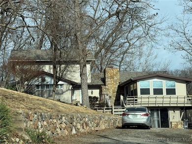 Lake of the Ozarks Home For Sale in Versailles Missouri