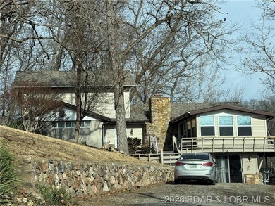 Lake of the Ozarks Home For Sale in Versailles Missouri