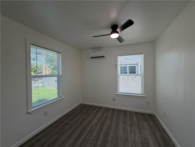 Remodeled and updated two bedroom one bath house on a large lot - photo 13