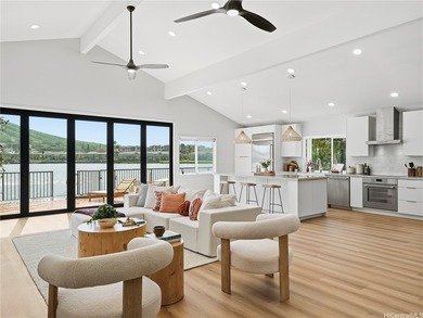Beyond the palms and calm marina waters, this meticulously - photo 15