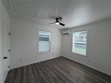 Remodeled and updated two bedroom one bath house on a large lot - photo 18