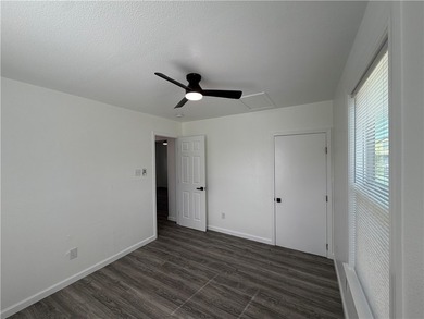 Remodeled and updated two bedroom one bath house on a large lot - photo 19