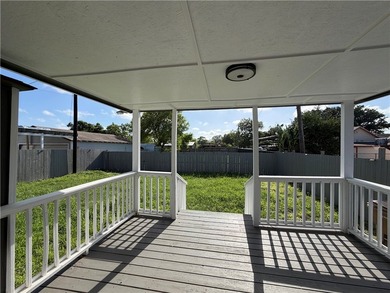 Remodeled and updated two bedroom one bath house on a large lot - photo 20