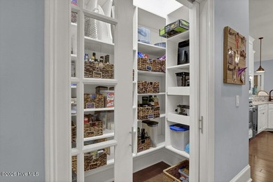 Welcome to this exceptional 4 bedroom, 3.5 bath home overlooking - photo 20