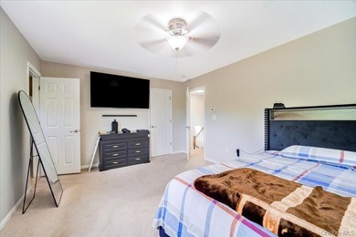 Move right into this beautifully maintained townhouse in the - photo 20