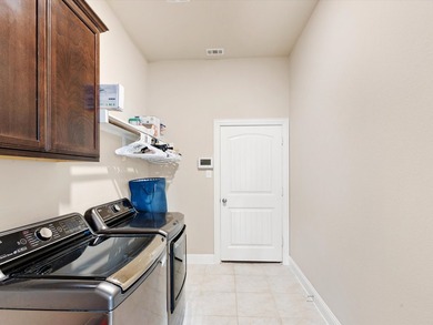 Welcome to this spacious and well-appointed home in Oak Point - photo 25