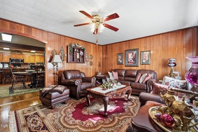 Welcome to your own private retreat! Situated on approximately 8 - photo 25