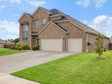 Welcome to this spacious and well-appointed home in Oak Point - photo 33