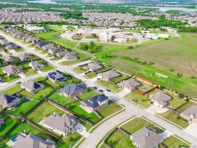 Welcome to this spacious and well-appointed home in Oak Point - photo 36