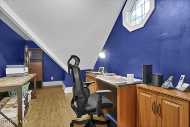 Welcome to this exceptional 4 bedroom, 3.5 bath home overlooking - photo 42