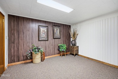 Welcome to your own private retreat! Situated on approximately 8 - photo 46