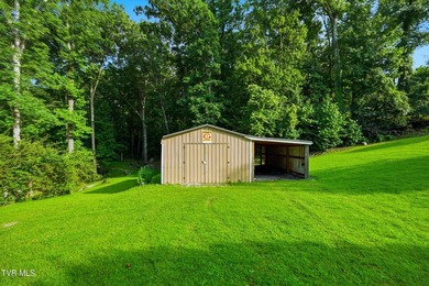 Welcome to your own private retreat! Situated on approximately 8 - photo 49