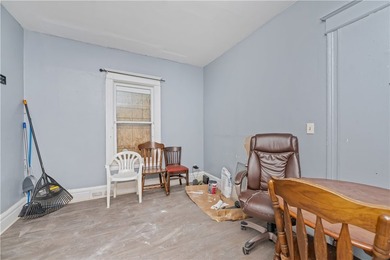 Amazing investment opportunity awaits. This 2 unit upper/lower - photo 4