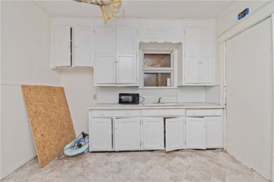 Amazing investment opportunity awaits. This 2 unit upper/lower - photo 10