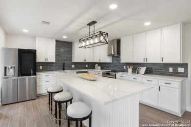 (private lake, pond, creek) Home For Sale in San Antonio Texas