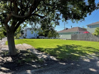 Lake Lot Off Market in New Orleans, Louisiana