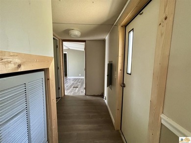 A budget-friendly mobile home on 0.27 acres inside city limits - photo 14