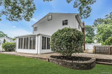 LEGAL ACCESSORY APARTMENT in this 2200 Sq Ft Hi-Ranch! Featuring - photo 27