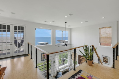 Contemporary Waterfront Home - photo 12