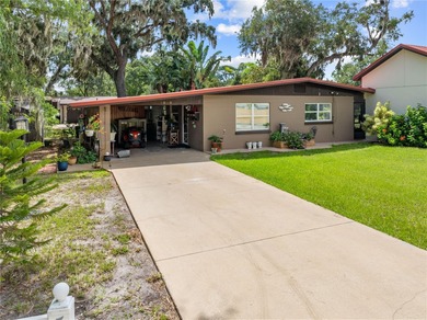 Fabulous Alligator Lake Property The property has a 2 bedroom 2 - photo 3