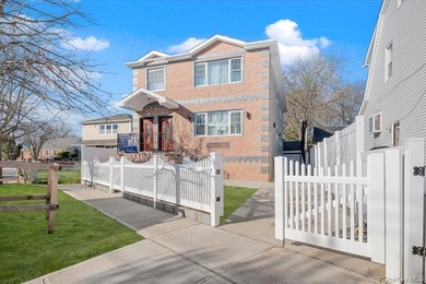 Welcome to this stunning duplex, meticulously done with high-end - photo 1