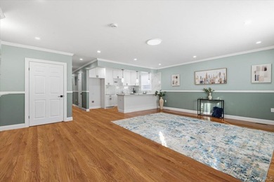 Welcome to this stunning duplex, meticulously done with high-end - photo 3
