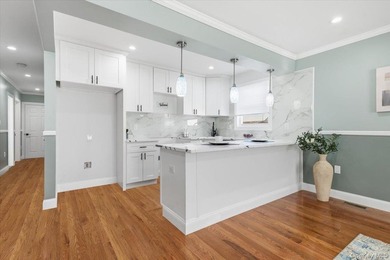 Welcome to this stunning duplex, meticulously done with high-end - photo 6