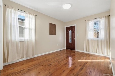 Welcome to this stunning duplex, meticulously done with high-end - photo 10