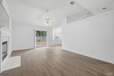 Located in a desirable Navarre neighborhood just down the street - photo 4