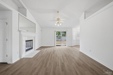 Located in a desirable Navarre neighborhood just down the street - photo 5
