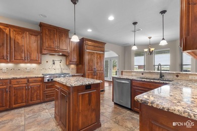 Spacious 4-bedroom, 3.5-bath luxury single-owner home situated - photo 8