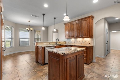 Spacious 4-bedroom, 3.5-bath luxury single-owner home situated - photo 10