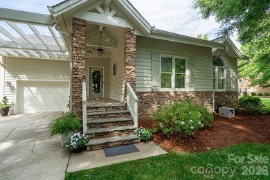 Savor summertime on Badin Lake in your fully renovated cottage - photo 4