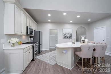 Savor summertime on Badin Lake in your fully renovated cottage - photo 8