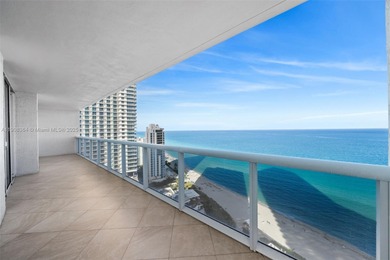 Direct Ocean Views from every room!!! This luxurious beachfront