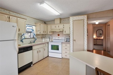 EASY TO SEE, SCHEDULE YOU'RE VIEWING NOW! NO LOT RENT HERE - photo 14