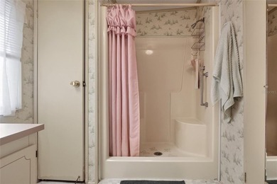 EASY TO SEE, SCHEDULE YOU'RE VIEWING NOW! NO LOT RENT HERE - photo 23