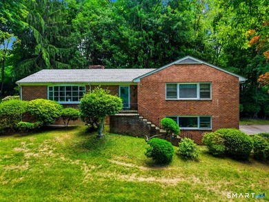 Set in the premier Newfield neighborhood near local amenities & - photo 1
