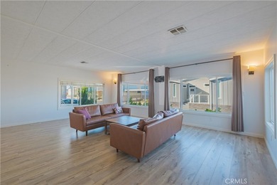 This beautiful home is located in the desirable Skyline mobile - photo 3