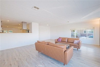 This beautiful home is located in the desirable Skyline mobile - photo 4