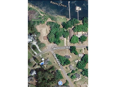 THIS 2 BD-2 FULL BATH HOME WITH POTENTIAL FOR MULTI-PROPETY USE - photo 4