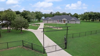 Fantastic Lakefront Retreat - No HOA! Rental Income! - photo 2