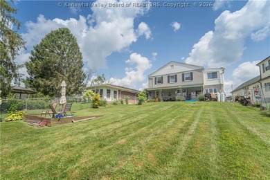 **GREAT DEAL! PRICED BELOW RECENT APPRAISAL** Welcome to this - photo 2