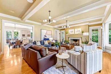 Luxurious home on 3 acres where you will enjoy private sets - photo 11