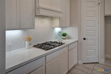Discover the perfect blend of space, comfort, and style in this - photo 11