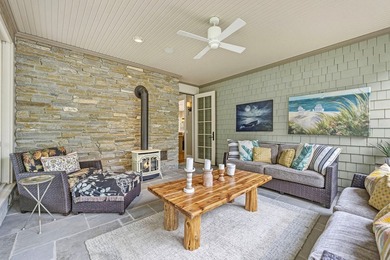 Luxurious home on 3 acres where you will enjoy private sets - photo 13